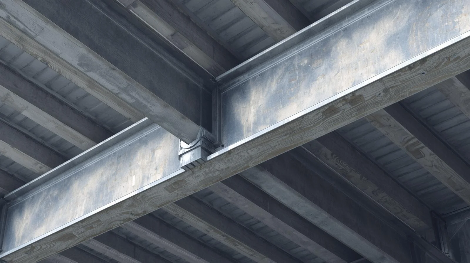 What is a Fixed Beam Structure